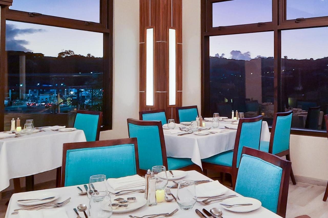 Comfort Inn & Suites Tobago Signal Hill Екстер'єр фото