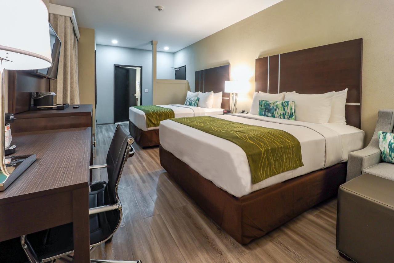 Comfort Inn & Suites Tobago Signal Hill Екстер'єр фото