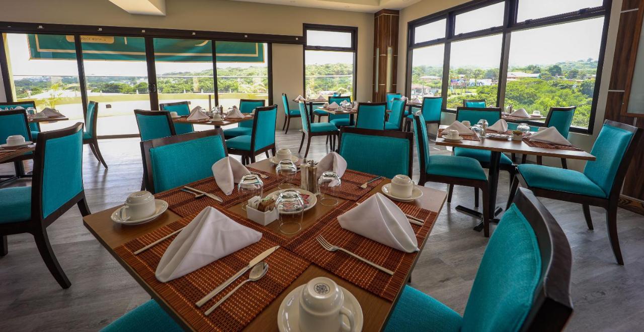 Comfort Inn & Suites Tobago Signal Hill Екстер'єр фото