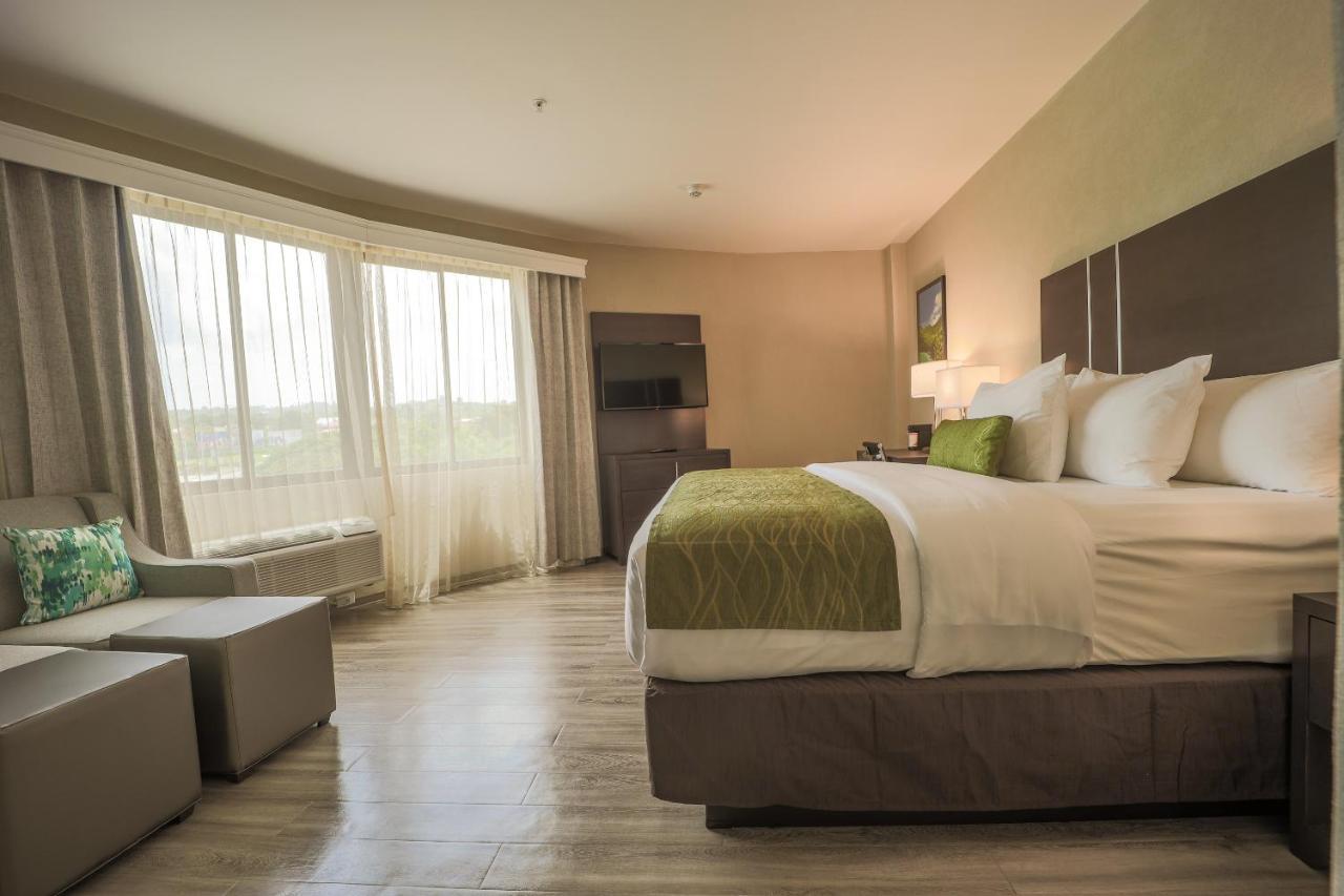 Comfort Inn & Suites Tobago Signal Hill Екстер'єр фото