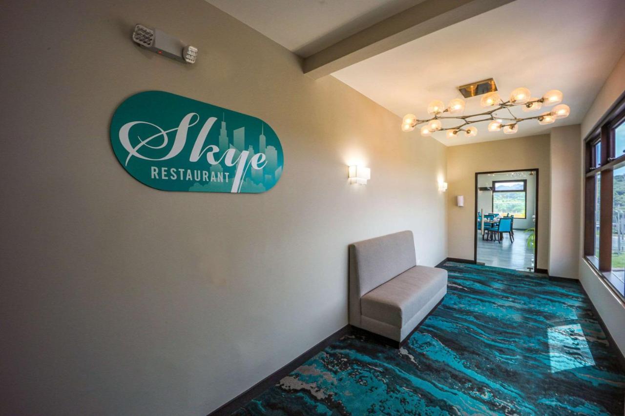 Comfort Inn & Suites Tobago Signal Hill Екстер'єр фото
