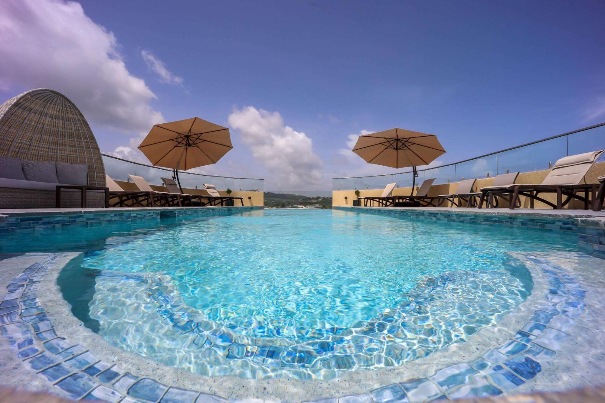 Comfort Inn & Suites Tobago Signal Hill Екстер'єр фото